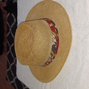 Straw sun hat with design width size 7 and 5/8